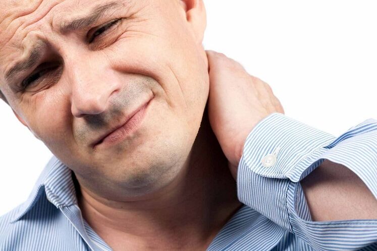 Dolor de cuello debido a osteocondrosis.
